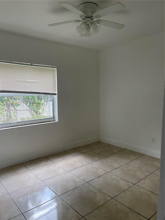 Building Photo - 2 bedroom in North Miami Beach FL 33160