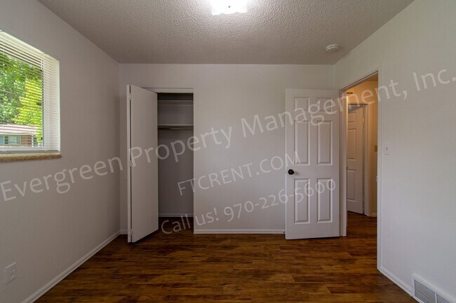 Building Photo - 2439 Clearview Ave
