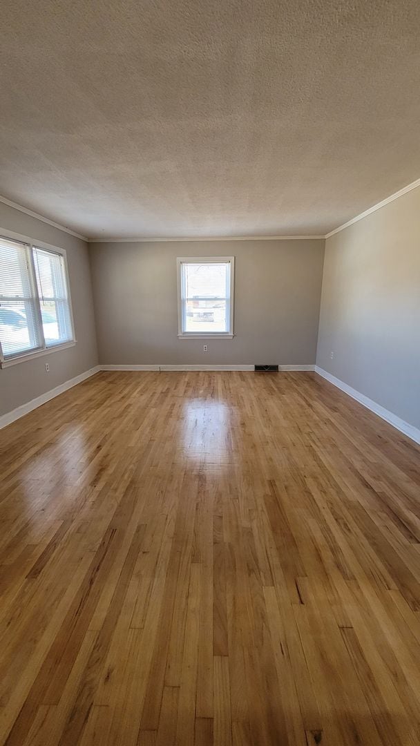 Building Photo - 206 Columbia Ave