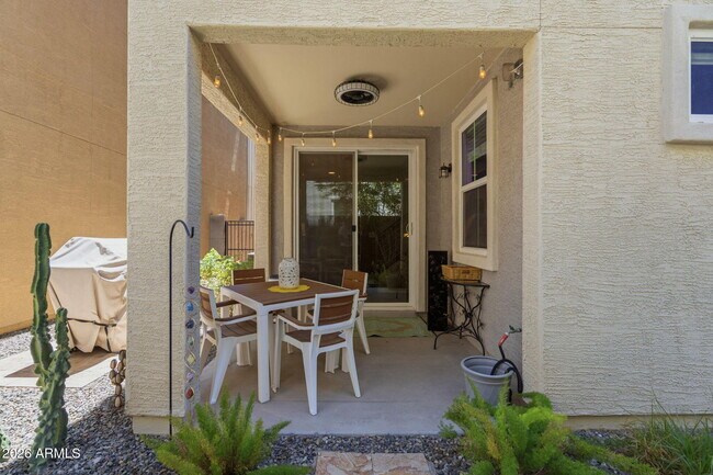 Building Photo - 674 W Flintlock Way
