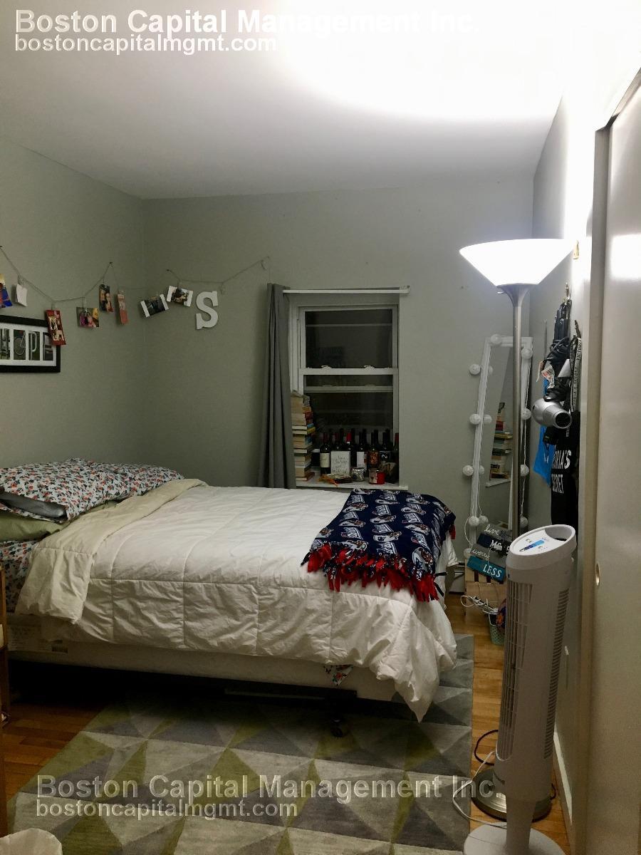 Building Photo - 42 Sewall St