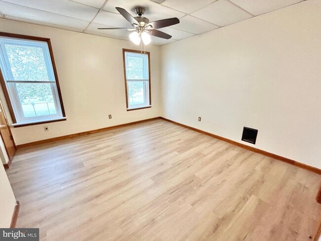 Building Photo - 149 2nd Ave