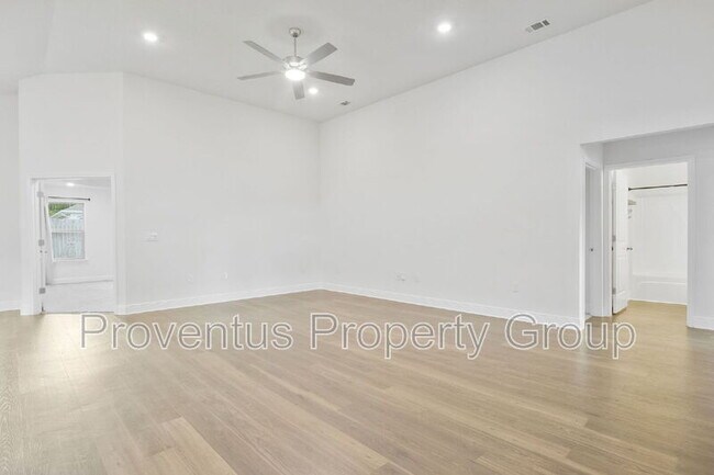 Building Photo - 2419 Privet Berry Dr
