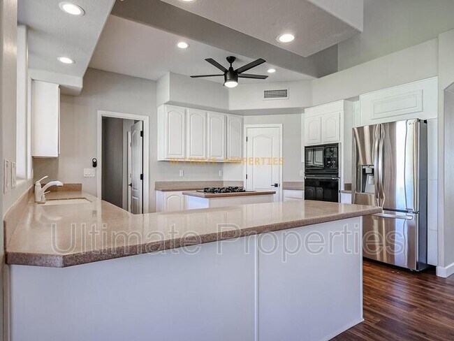 Building Photo - 10033 N 55th Pl