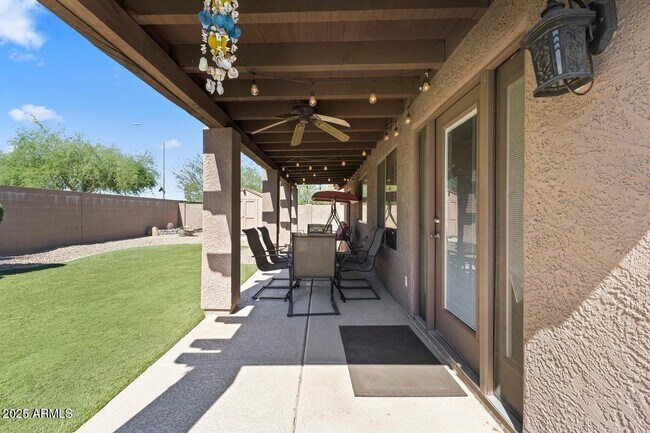 Building Photo - 10747 W Via Del Sol