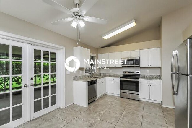Building Photo - 3 Bedroom Pet-Friendly Home in Riverview, FL with Main Street Renewal