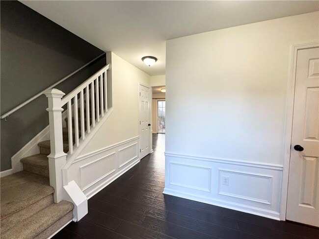 Building Photo - 11865 Carriage Park Ln