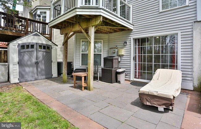 Building Photo - 5111 Lands End Ct