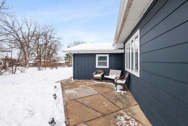 Building Photo - 8344 W Lincoln Hwy