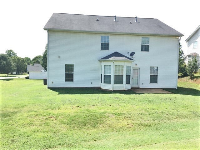 Building Photo - 6923 Babbling Brook Ln