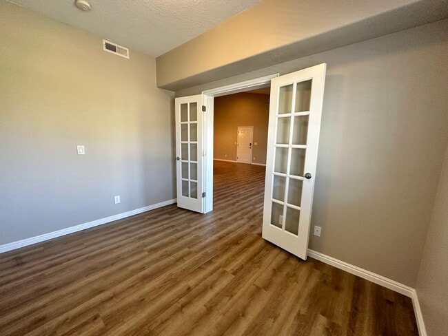 Building Photo - 4985 Kiska Ln