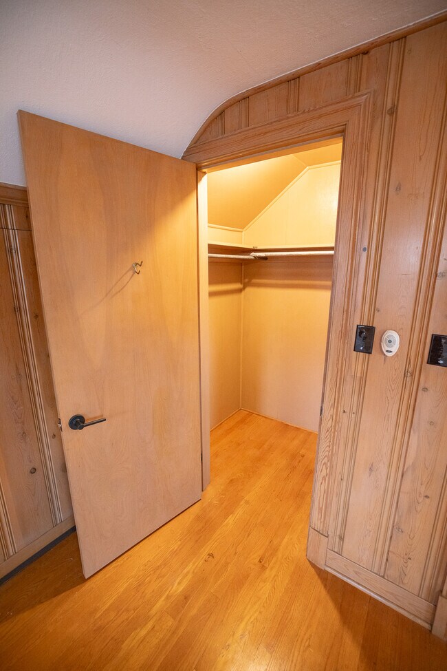 Bedroom #3 - 1210 Mowbray Pl