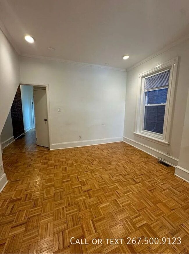 Building Photo - 236 Buckingham Pl