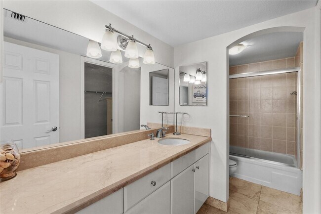 Building Photo - 1900 S Ocean Blvd