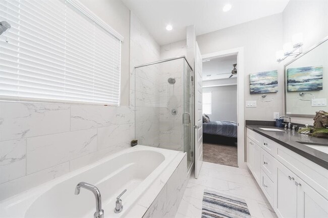 Building Photo - 2149 Hoskins Dr