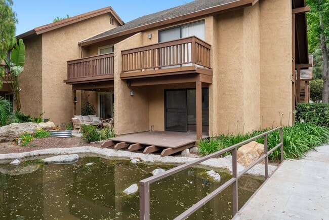 Building Photo - Renovated 1 Bedroom Condo Overlooking Creek