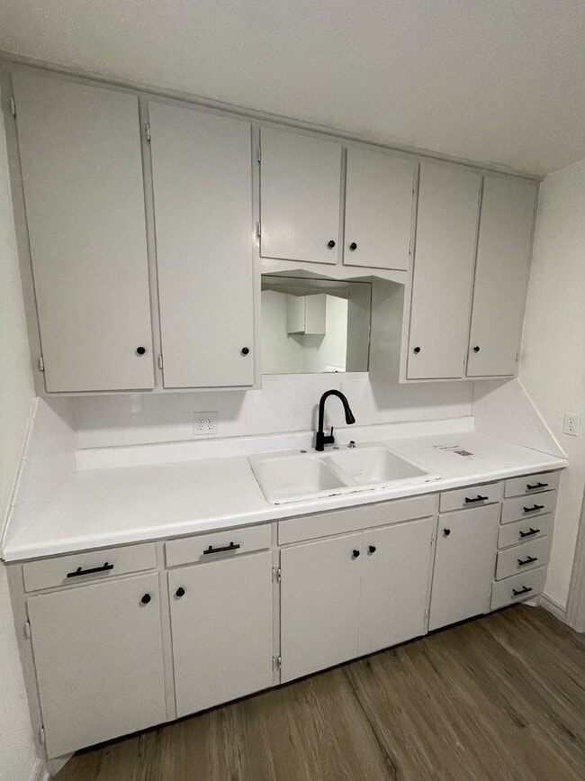 Building Photo - 3b, 1b Home in The Village