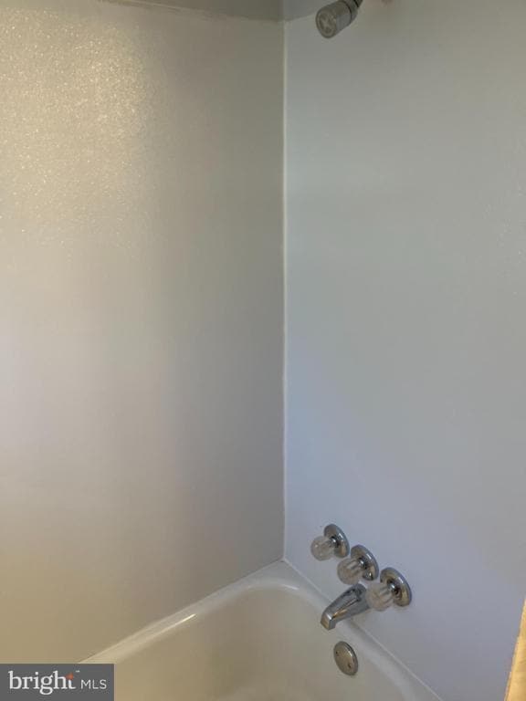 Building Photo - 124 Dallas Rd