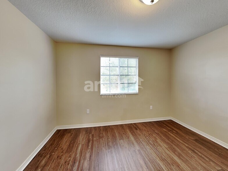 Building Photo - 8809 Founders Cir