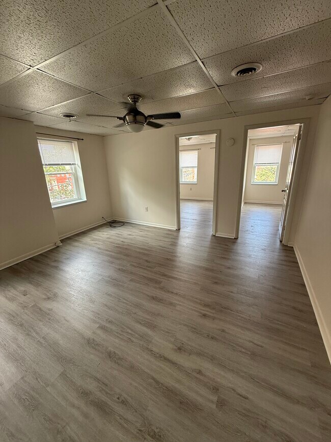 Building Photo - 117 S 22nd St