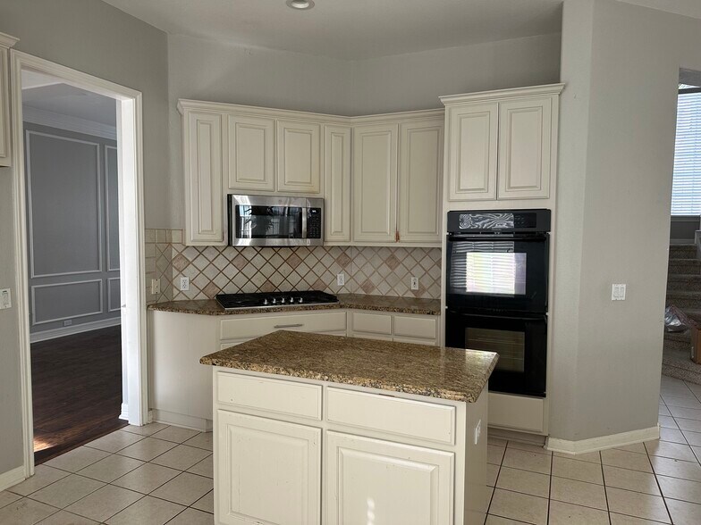 Building Photo - 10416 Canyon Vista Way