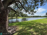 Building Photo - 9441 Live Oak Pl