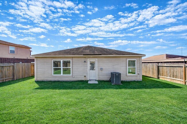 Building Photo - 8839 Hazel Rose Sky Dr