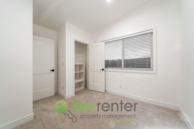 Building Photo - Newly Constructed 3 Bedroom Home with Vaul...