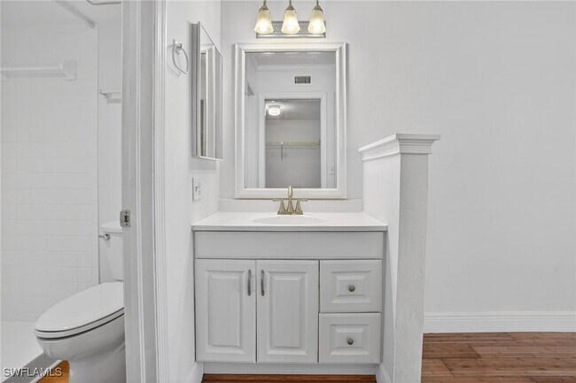 Building Photo - 1165 Mainsail Dr