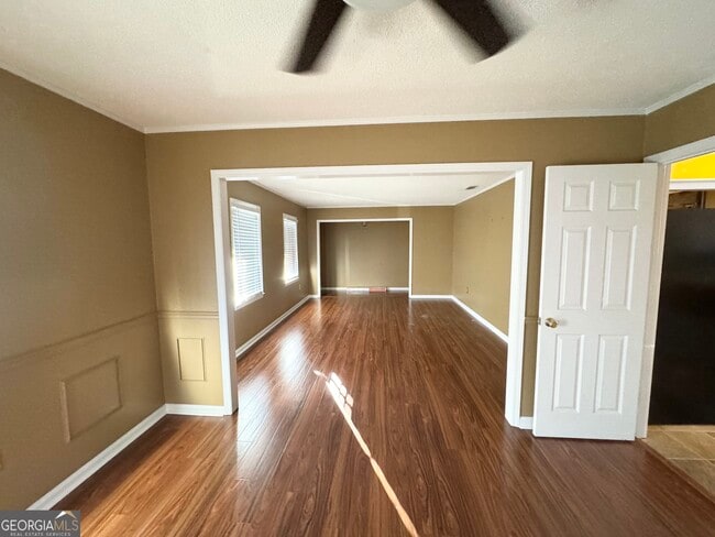 Building Photo - 107 Belair Dr