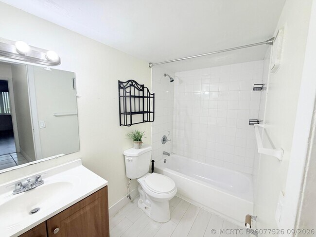Building Photo - 505 NW 177th St