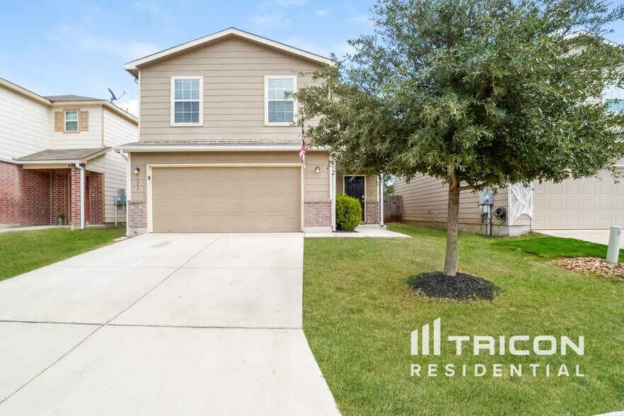 Primary Photo - 9122 Silver Vista