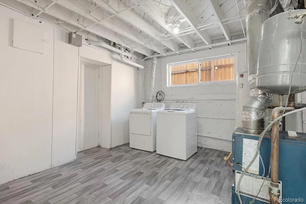 Building Photo - 4016 Milwaukee St