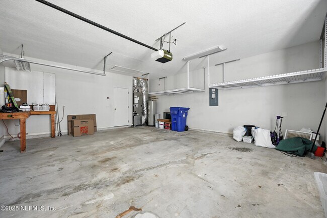 Building Photo - 4565 E Seneca Dr