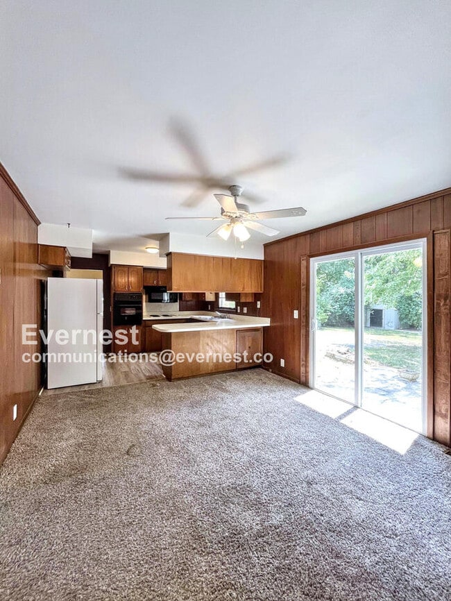Building Photo - 7451 Stacy Dr