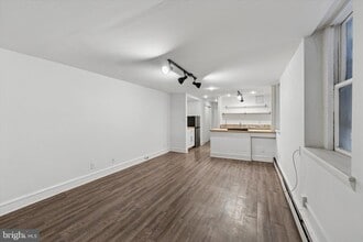 Building Photo - 240 S 13th St