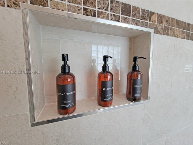 Building Photo - 237 SW 47th St