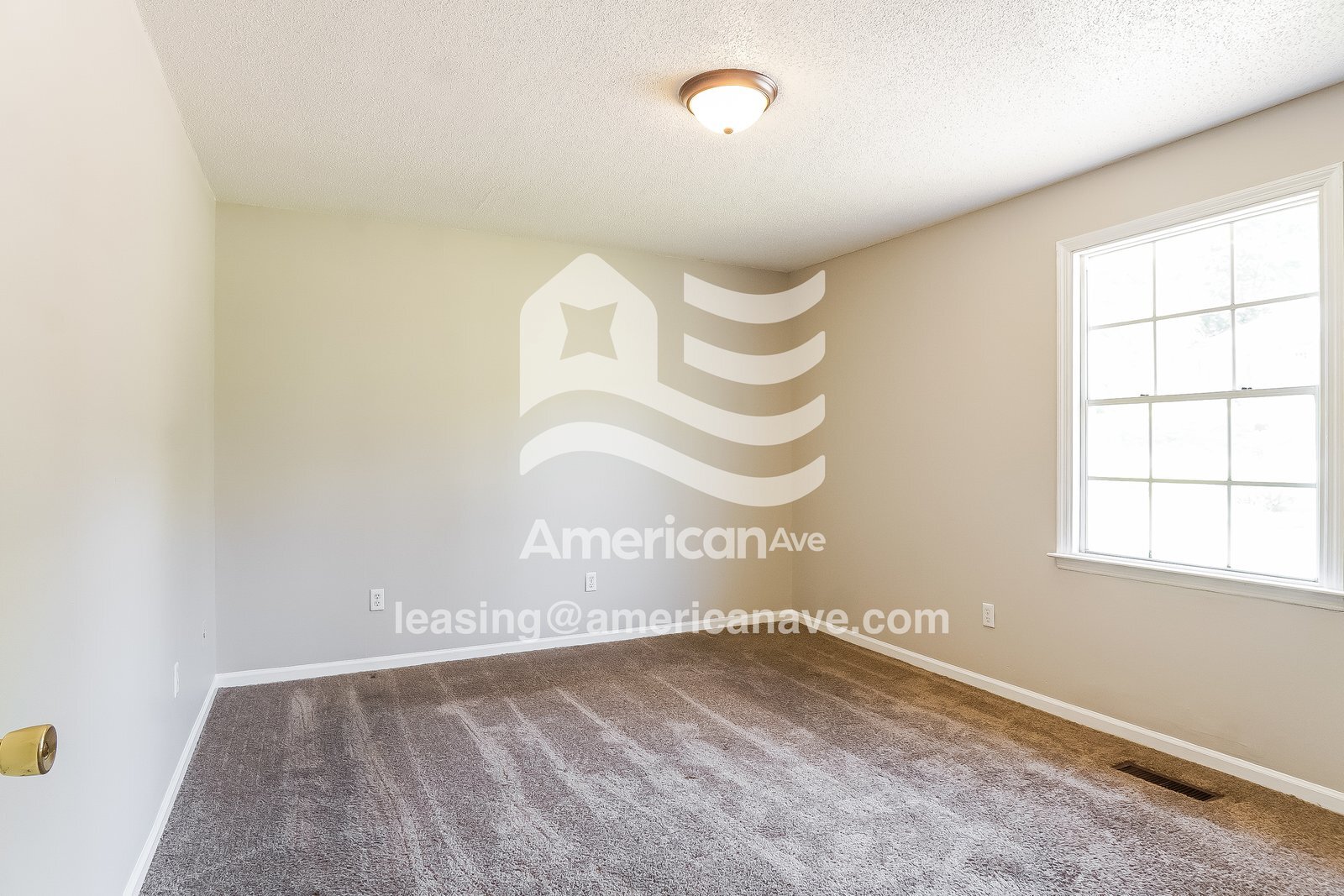 Building Photo - 1243 Pineview Rd