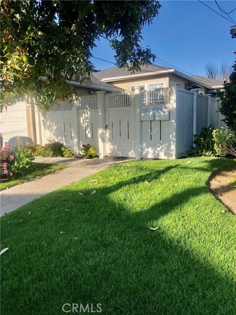 Primary Photo - 1302 Bonnie Brae St