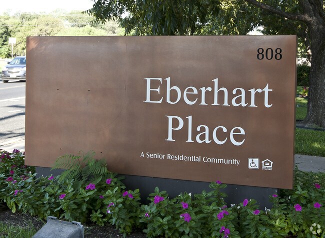 Building Photo - Eberthart Place