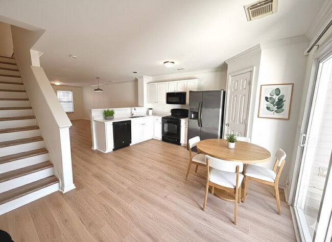 Building Photo - 1382 Rural Hill Rd