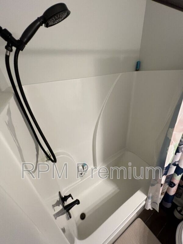 Building Photo - 14401 Sterling Oaks Dr