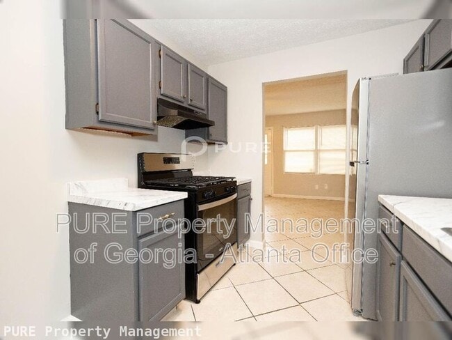 Building Photo - 7208 Crestside Dr