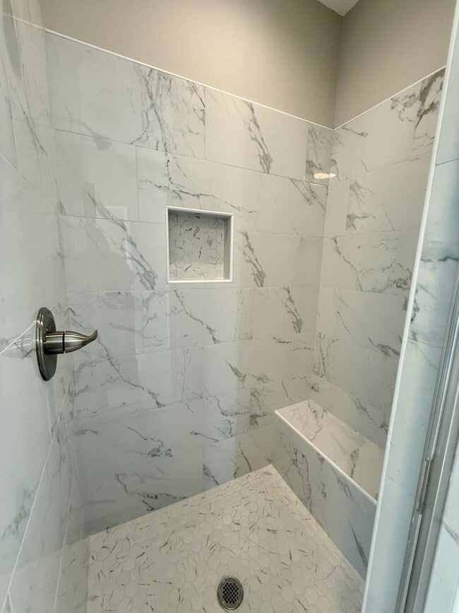 Building Photo - 7988 Humie Olive Rd