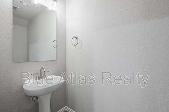 Building Photo - 5820 Grayson St