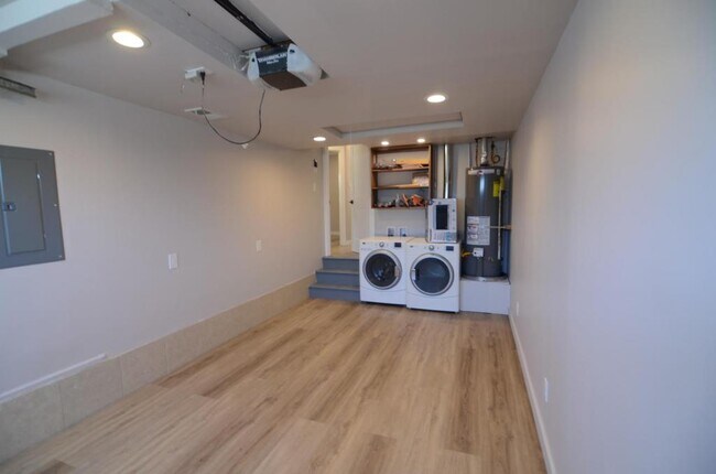 Building Photo - 126 22nd Ave