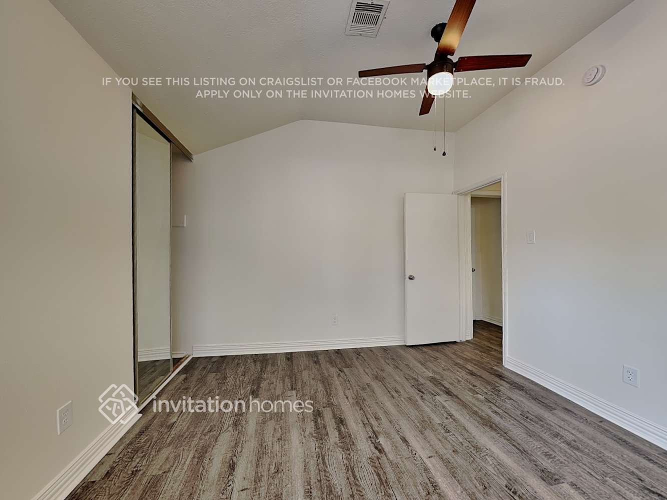 Building Photo - 9167 Golden Sunshine Dr