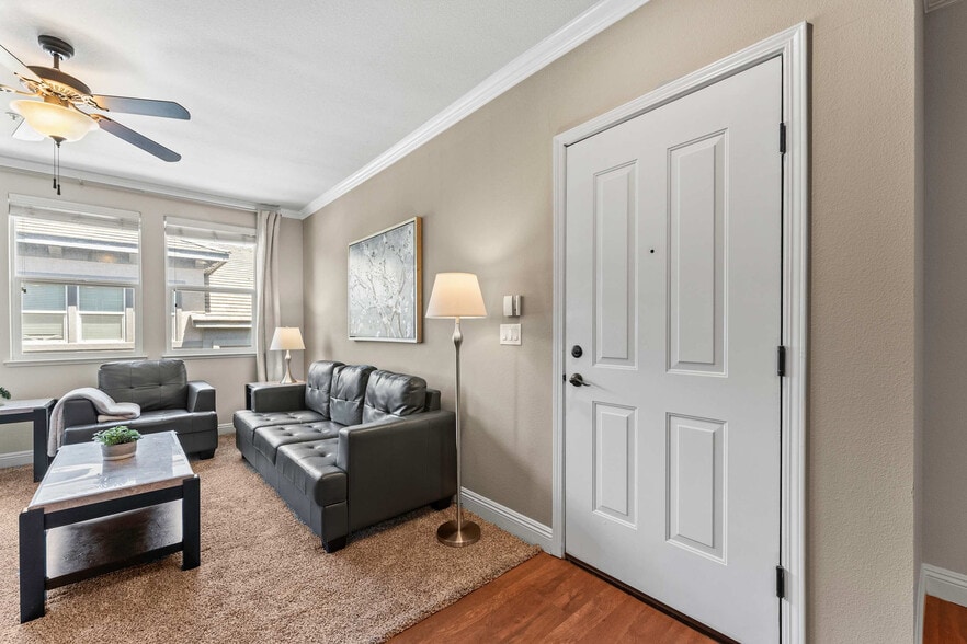 Primary Photo - 11380 S Virginia St