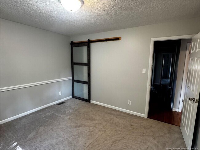 Building Photo - 6739 Irongate Dr