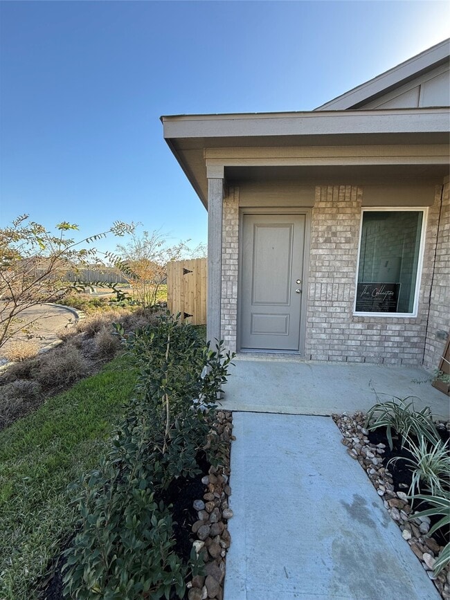 Building Photo - 14896 N Ascot Bnd Cir